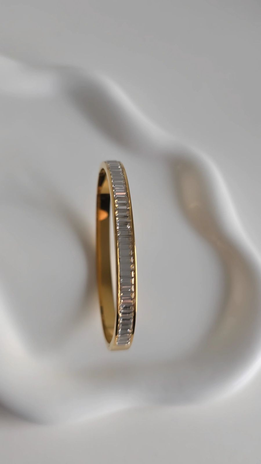 Everyday Luxury Stainless Steel Waterproof handcuff Bangle